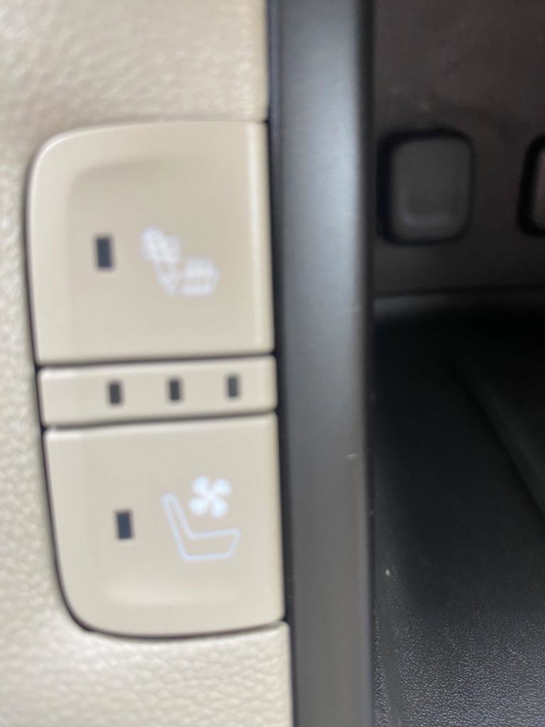 Used 2017 GMC Acadia Denali w/ Technology Package image 22