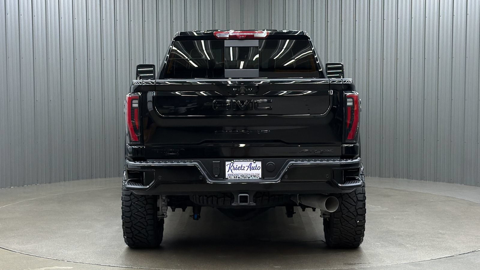 Used 2026 GMC Sierra 2500 AT4X w/ LPO, Black Badging Package AWD/4WD image 4