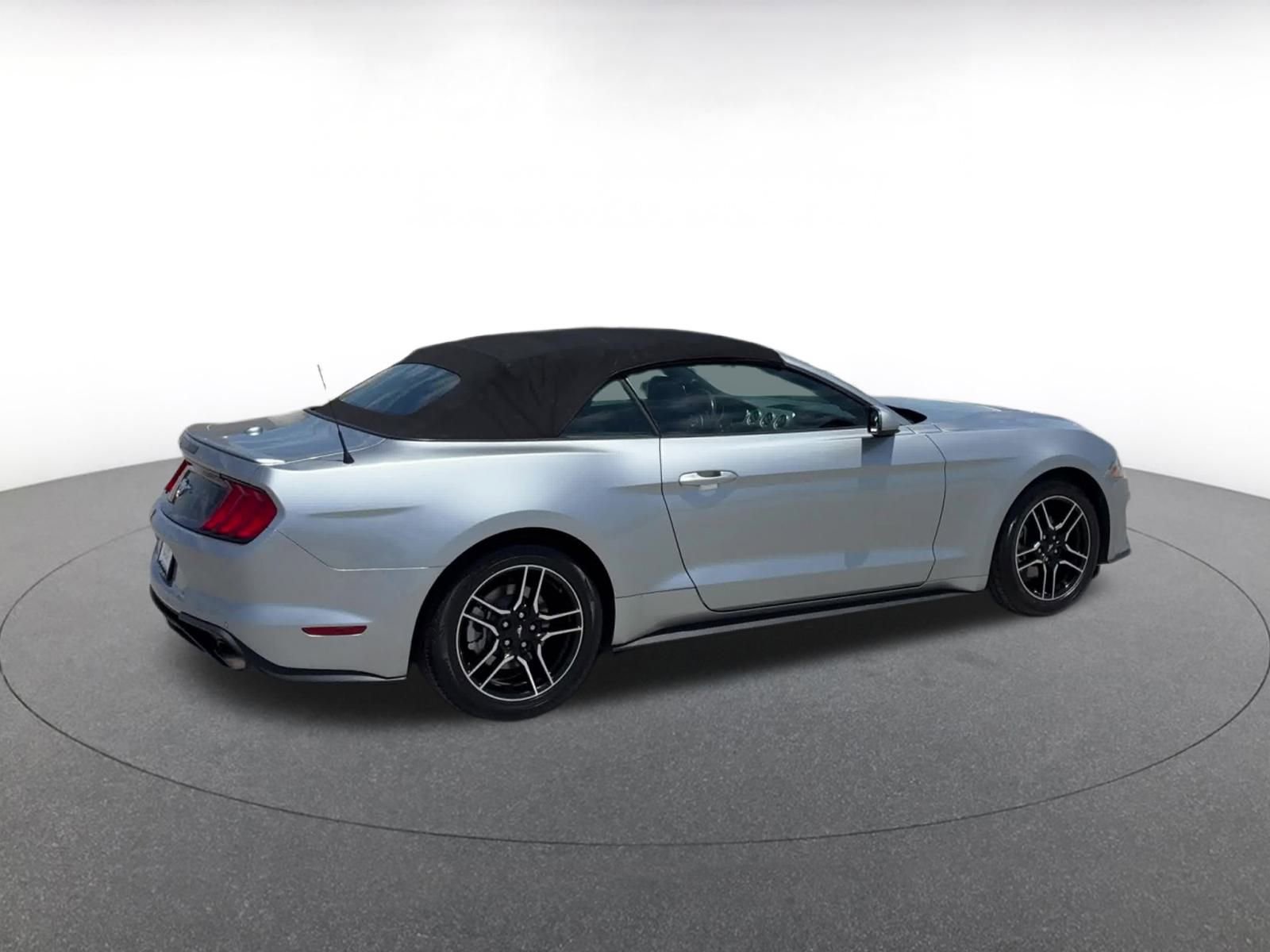 Used 2023 Ford Mustang Premium image 15