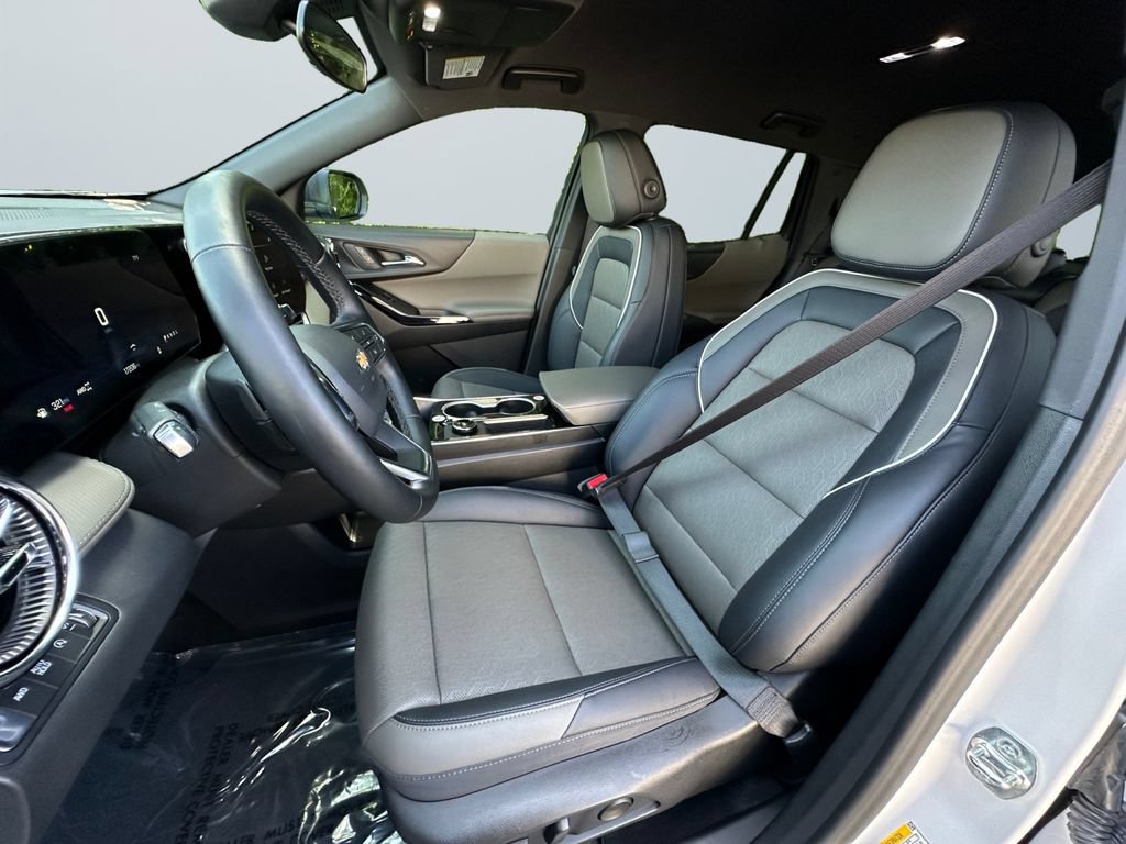 Used 2026 Chevrolet Equinox LT w/ Convenience Package II AWD/4WD image 9