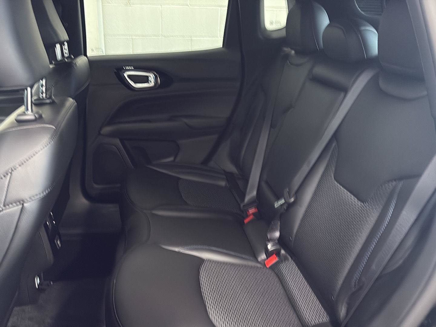 New 2026 Jeep Compass Latitude AWD/4WD image 29