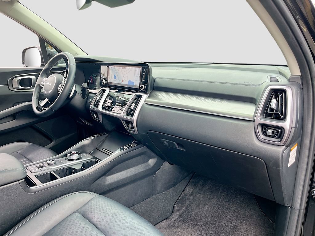 Used 2023 Kia Sorento EX image 29