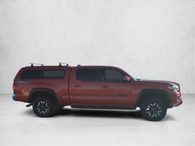 Used 2017 Toyota Tacoma TRD Off-Road w/ Tow Package AWD/4WD image 4