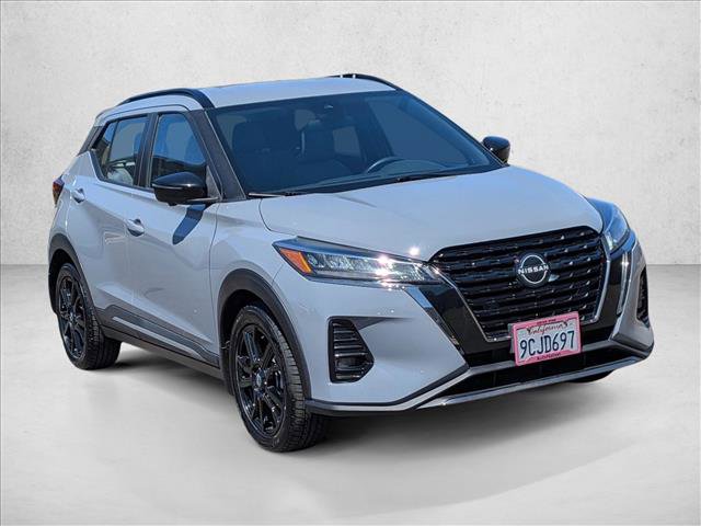 Used 2022 Nissan Kicks SR w/ Premium Package FWD image 4