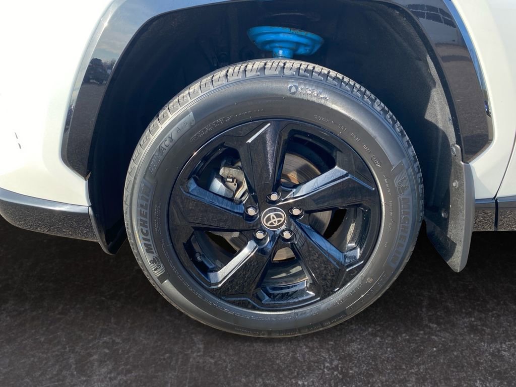 Used 2021 Toyota RAV4 XSE image 9