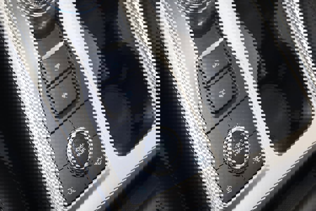 Used 2023 Ford Explorer XLT w/ Equipment Group 202A image 27