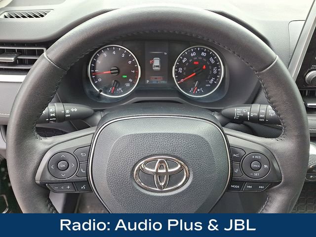 Used 2021 Toyota RAV4 XLE Premium AWD/4WD image 4