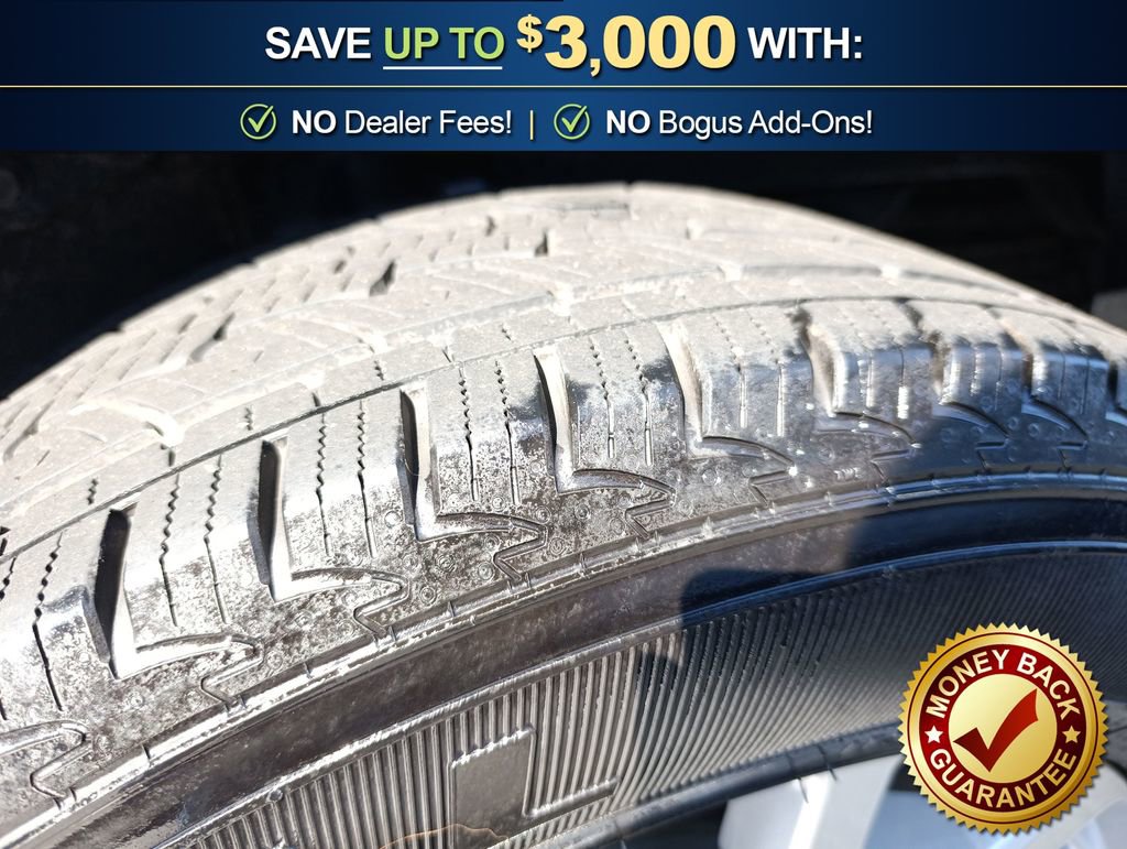 Used 2024 Nissan Titan SV w/ SV Convenience Package image 31