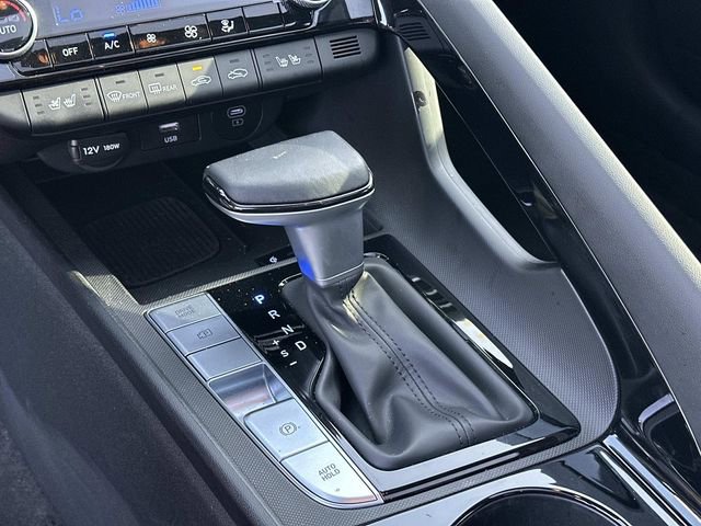 Used 2025 Hyundai Elantra Limited image 26