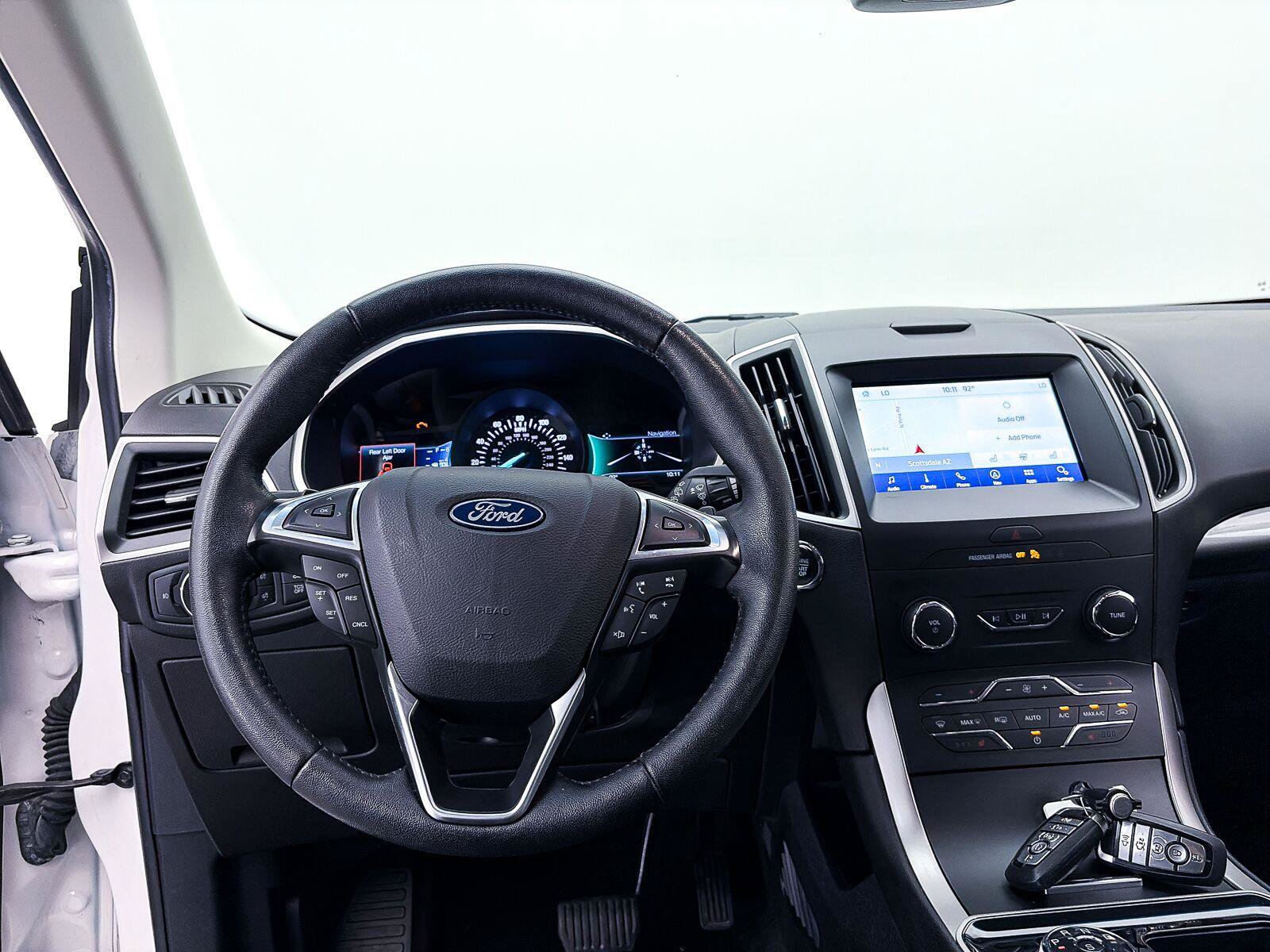 Used 2019 Ford Edge SEL w/ Cold Weather Package AWD/4WD image 5