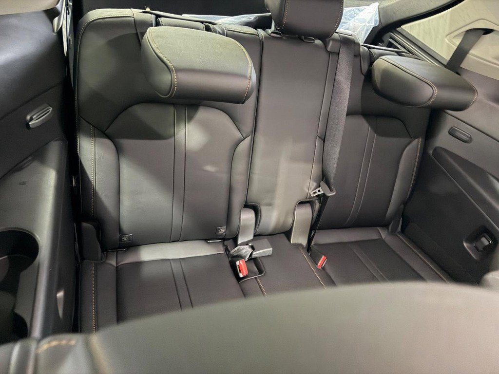 Used 2025 MAZDA CX-90 3.3 Turbo w/ Preferred Package image 11