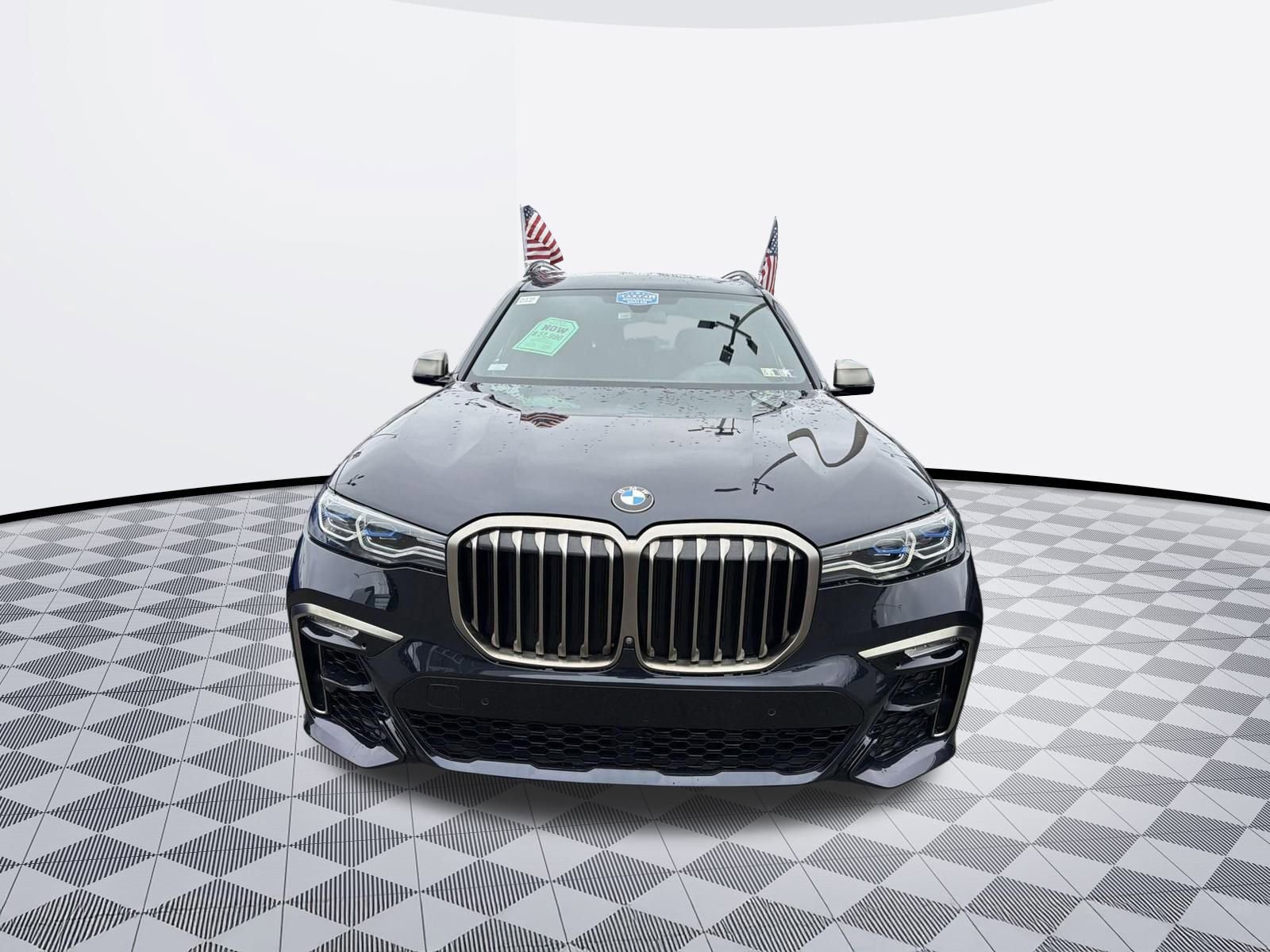 Used 2022 BMW X7 M50i w/ Cold Weather Package image 2