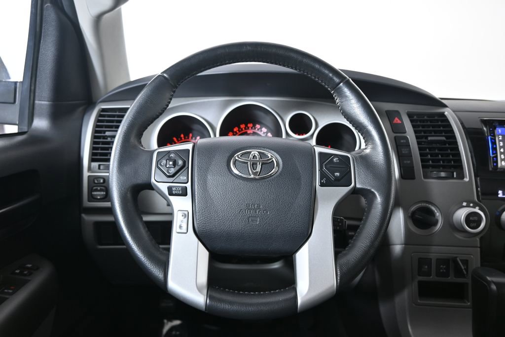 Used 2016 Toyota Sequoia SR5 AWD/4WD image 35