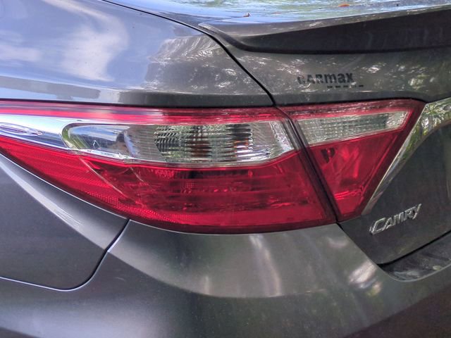 Used 2016 Toyota Camry SE FWD image 9