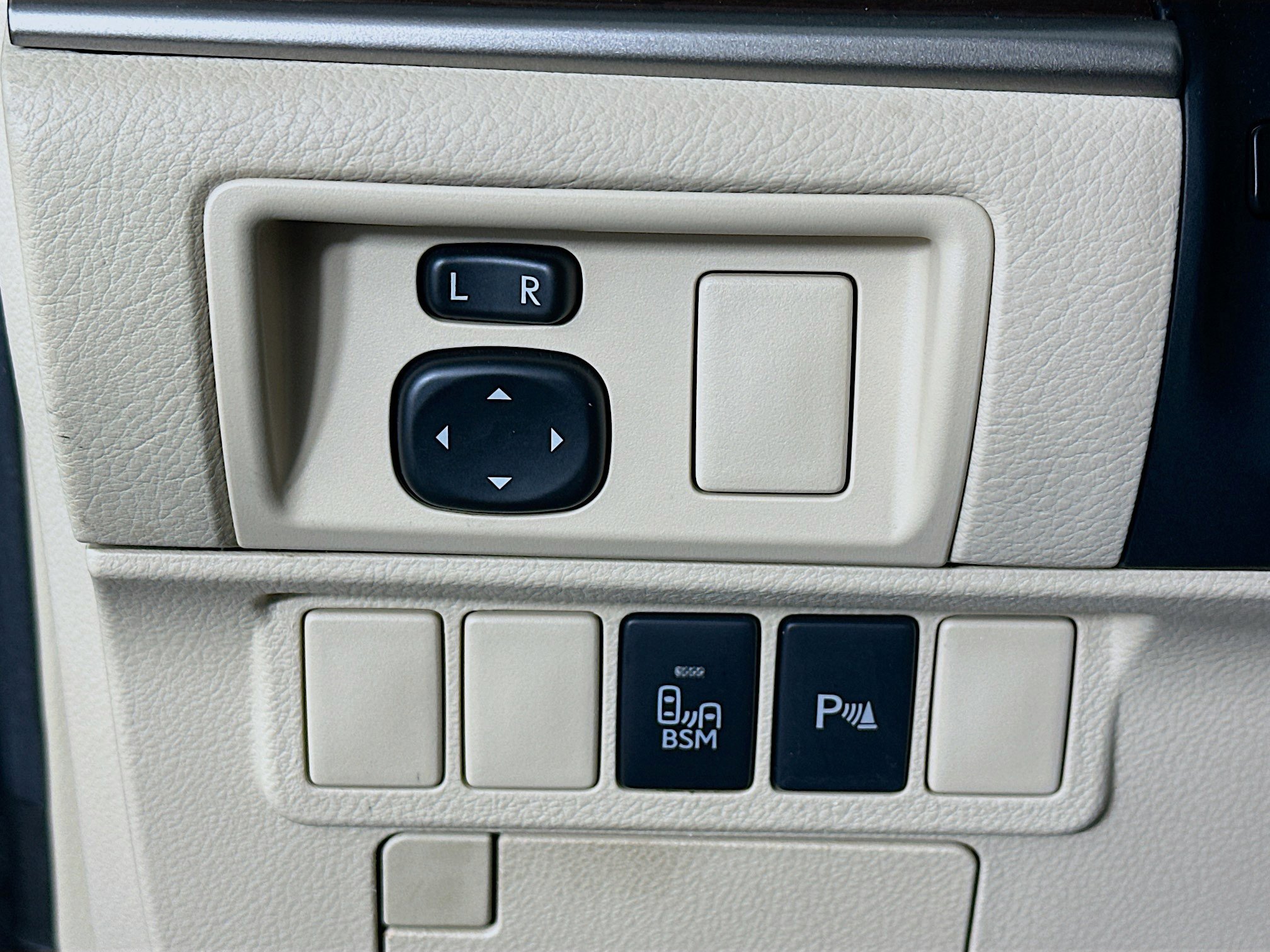 Used 2014 Lexus ES 350 w/ Luxury Package image 17