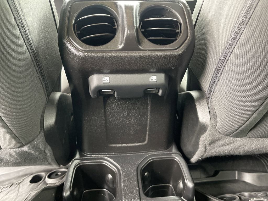 Certified 2021 Jeep Gladiator Willys image 30