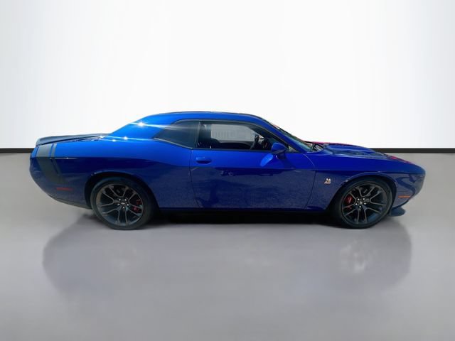 Used 2022 Dodge Challenger R/T Scat Pack w/ Scat Pack Stripe RWD image 5