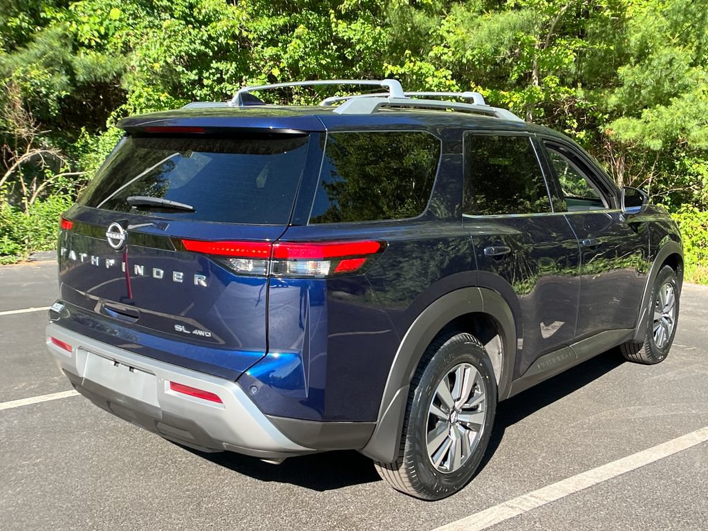 Used 2024 Nissan Pathfinder SL AWD/4WD image 5