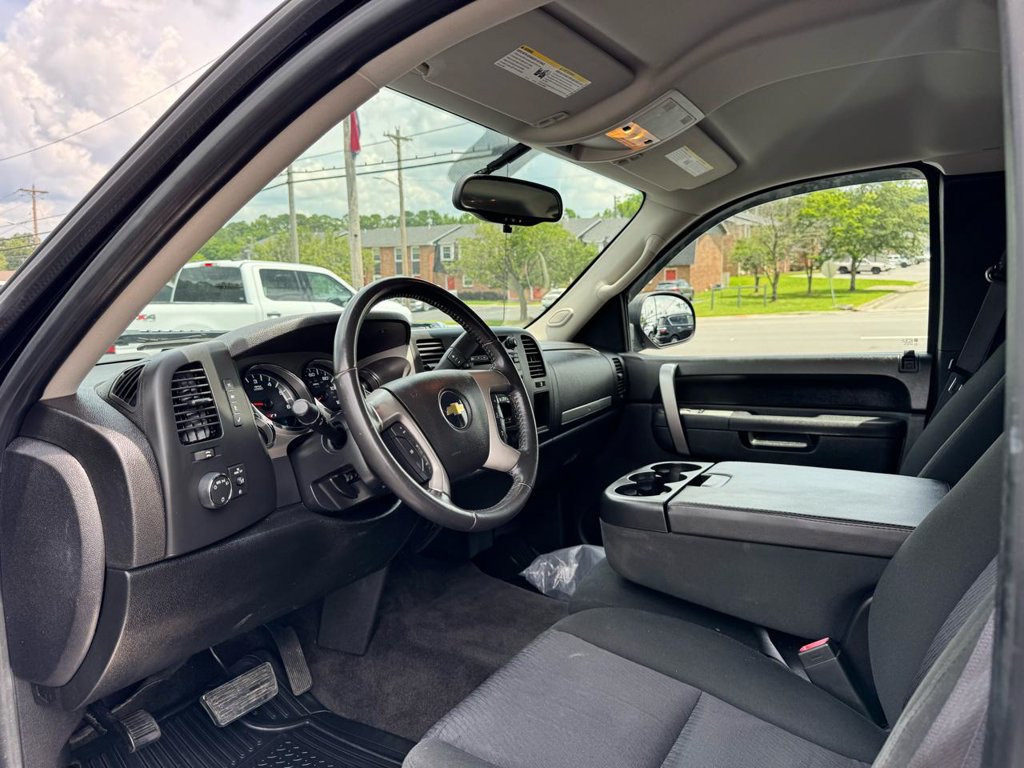 Used 2011 Chevrolet Silverado 1500 LT w/ All-Star Edition AWD/4WD image 14