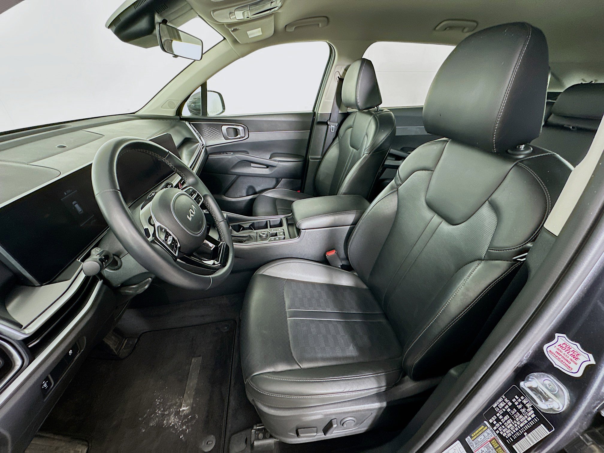 Used 2024 Kia Sorento S image 13