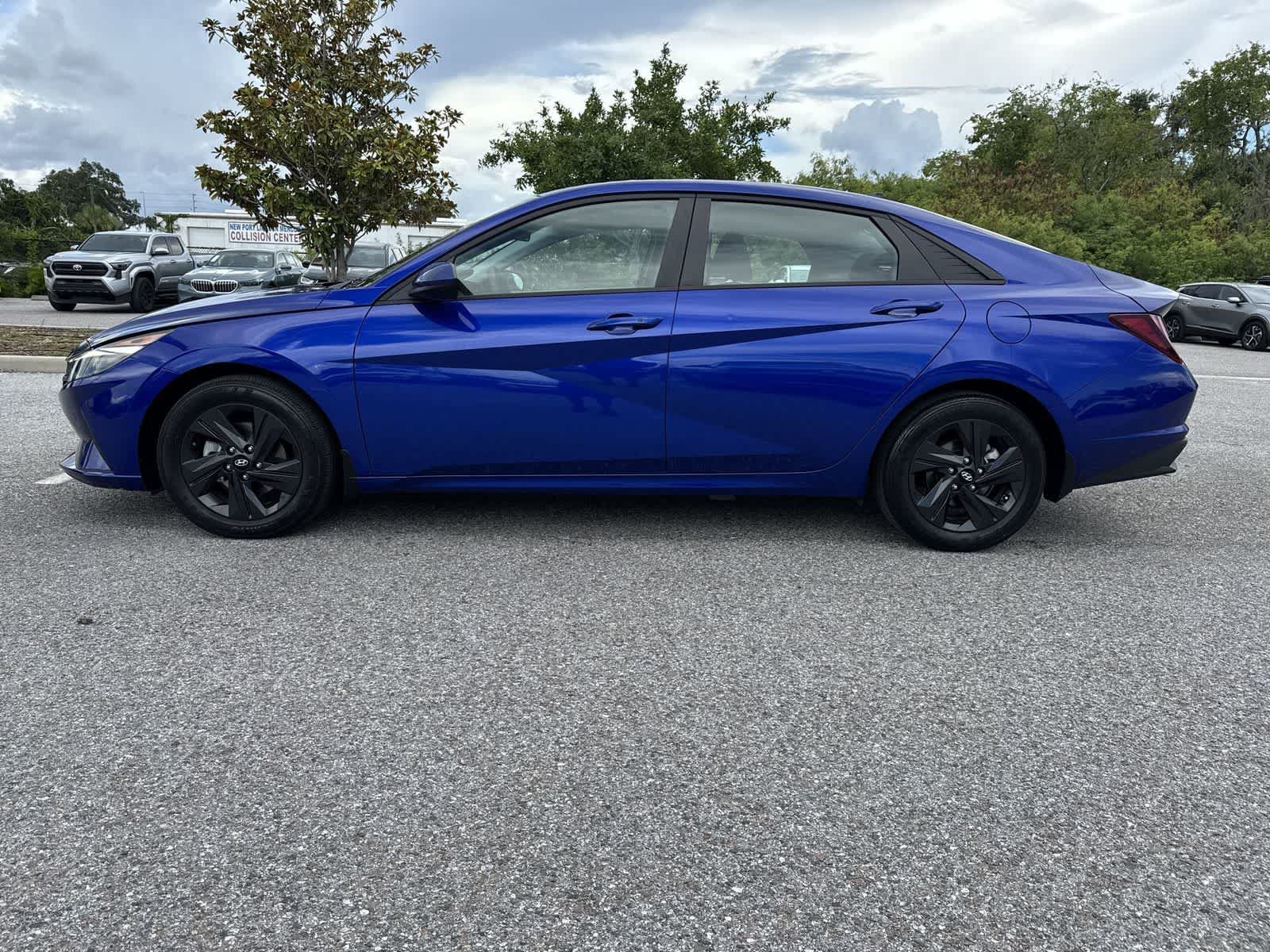 Used 2023 Hyundai Elantra SEL FWD image 11