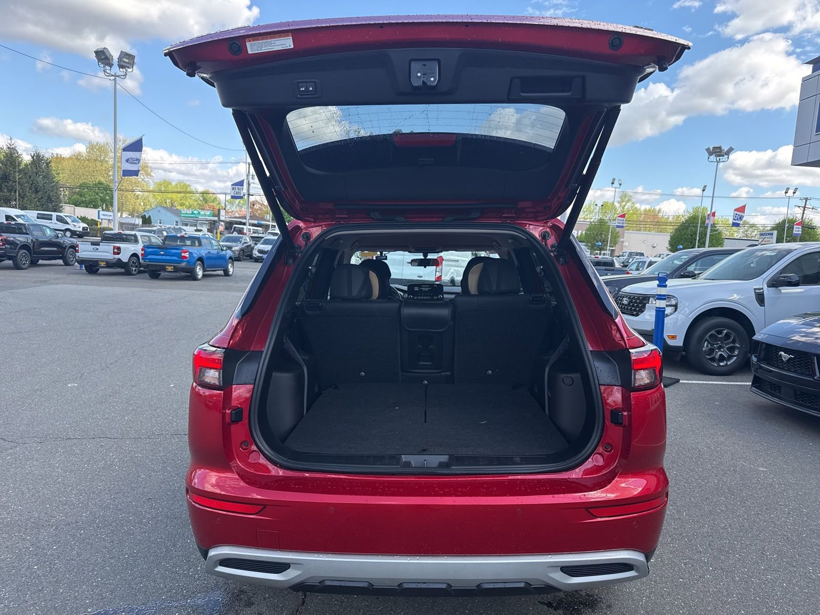 Used 2024 Mitsubishi Outlander SE image 7