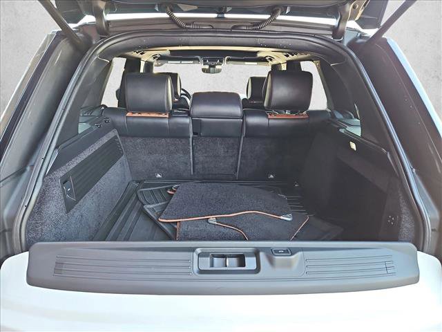 Used 2017 Land Rover Range Rover SV Autobiography Dynamic AWD/4WD image 6