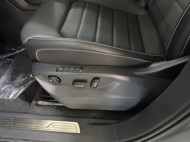 New 2026 Volkswagen Atlas Cross Sport SEL image 17