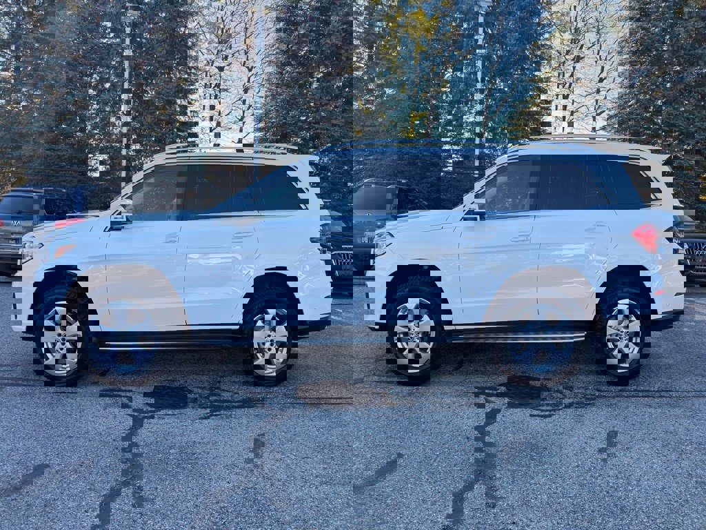 Certified 2019 Mercedes-Benz GLS 450 4MATIC w/ Premium 1 Package image 7