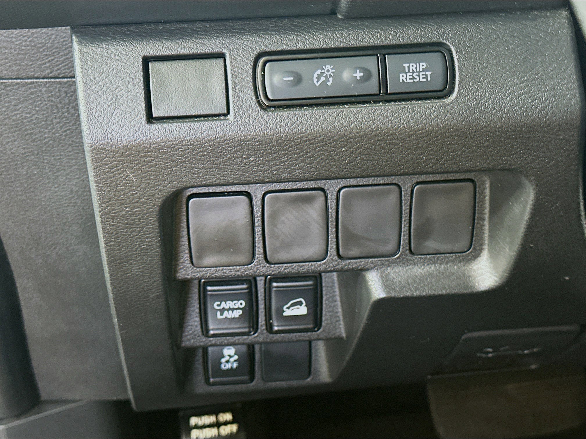 Used 2023 Nissan Frontier SV image 16