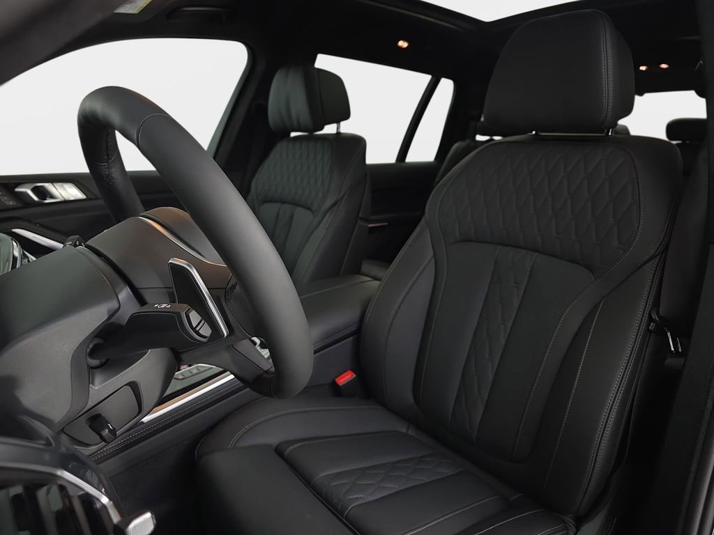 New 2026 BMW X7 xDrive40i w/ Executive Package image 16