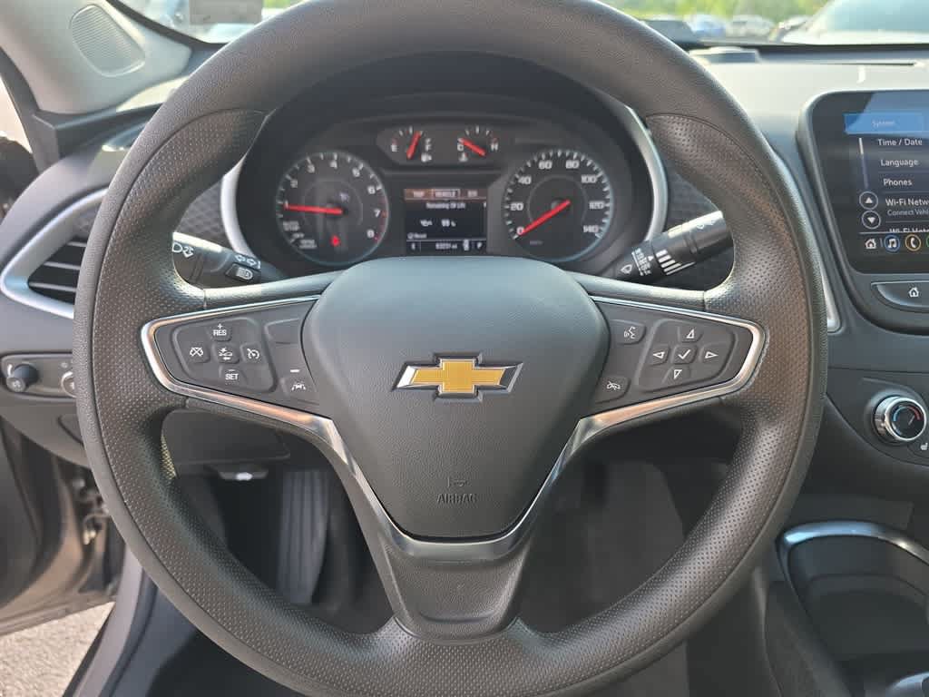 Used 2023 Chevrolet Malibu LT FWD image 30