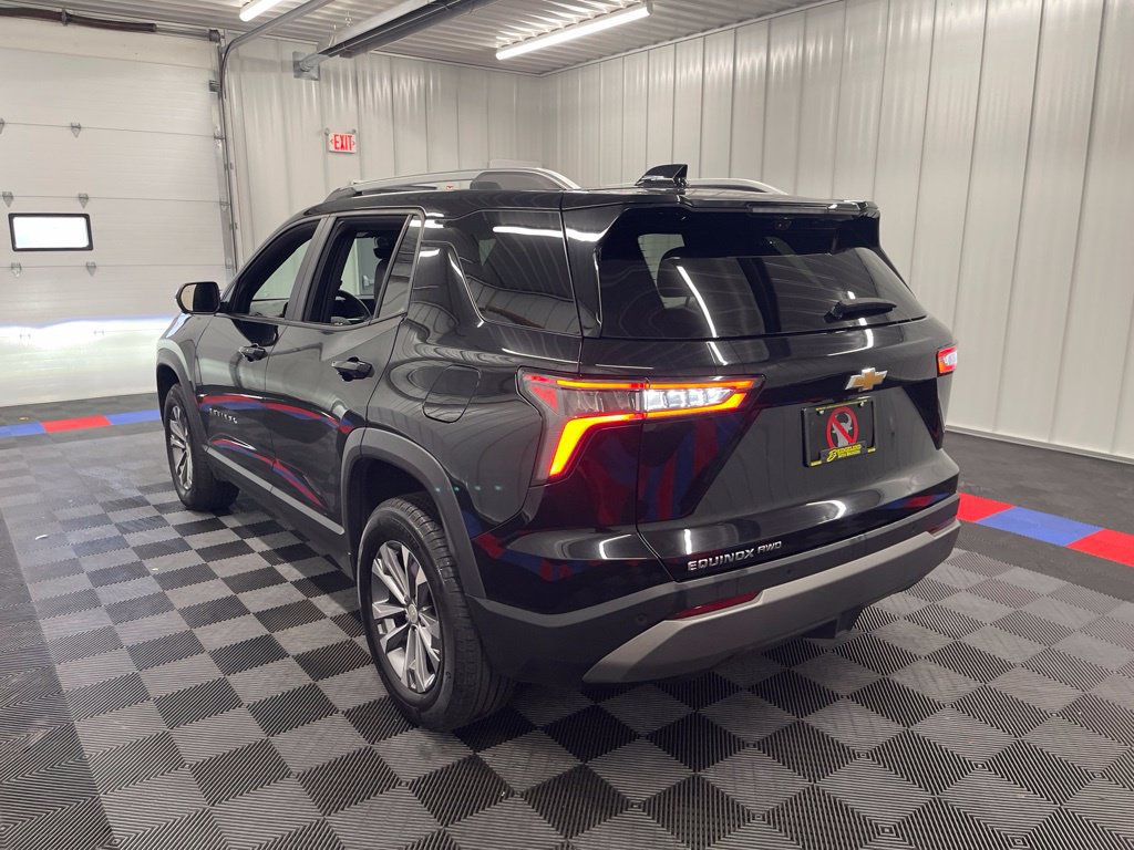 Used 2025 Chevrolet Equinox LT w/ Convenience Package II AWD/4WD image 6