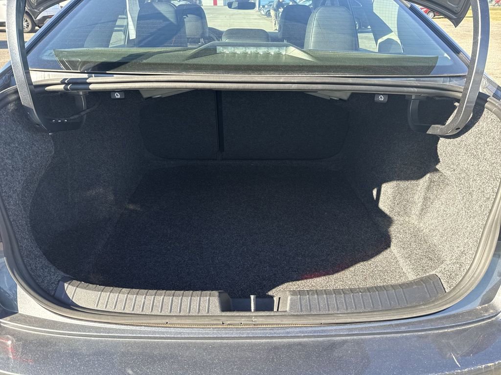 Used 2024 Volkswagen Jetta SE image 21