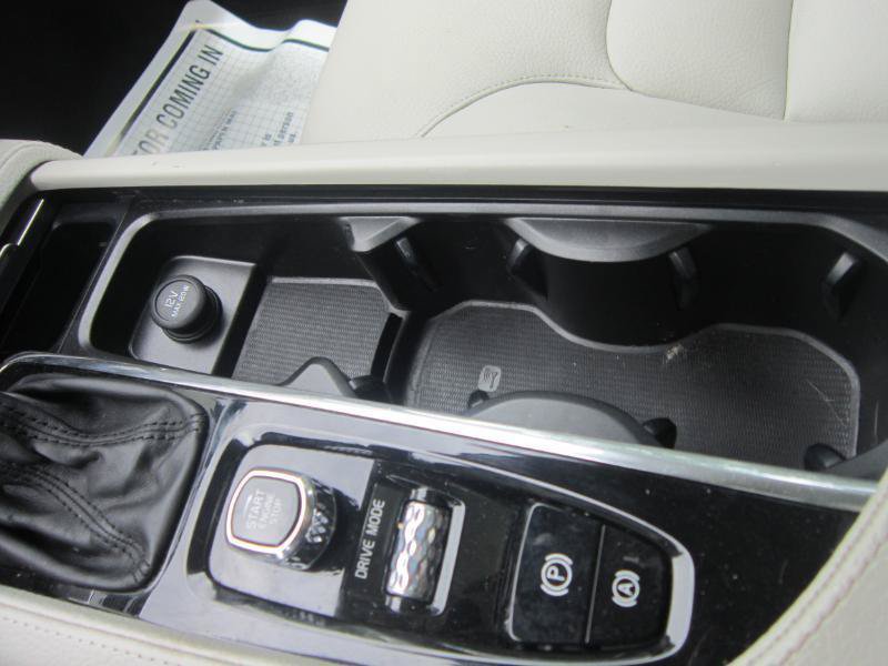 Used 2019 Volvo XC90 T6 Momentum w/ Protection Package Premier AWD/4WD image 34