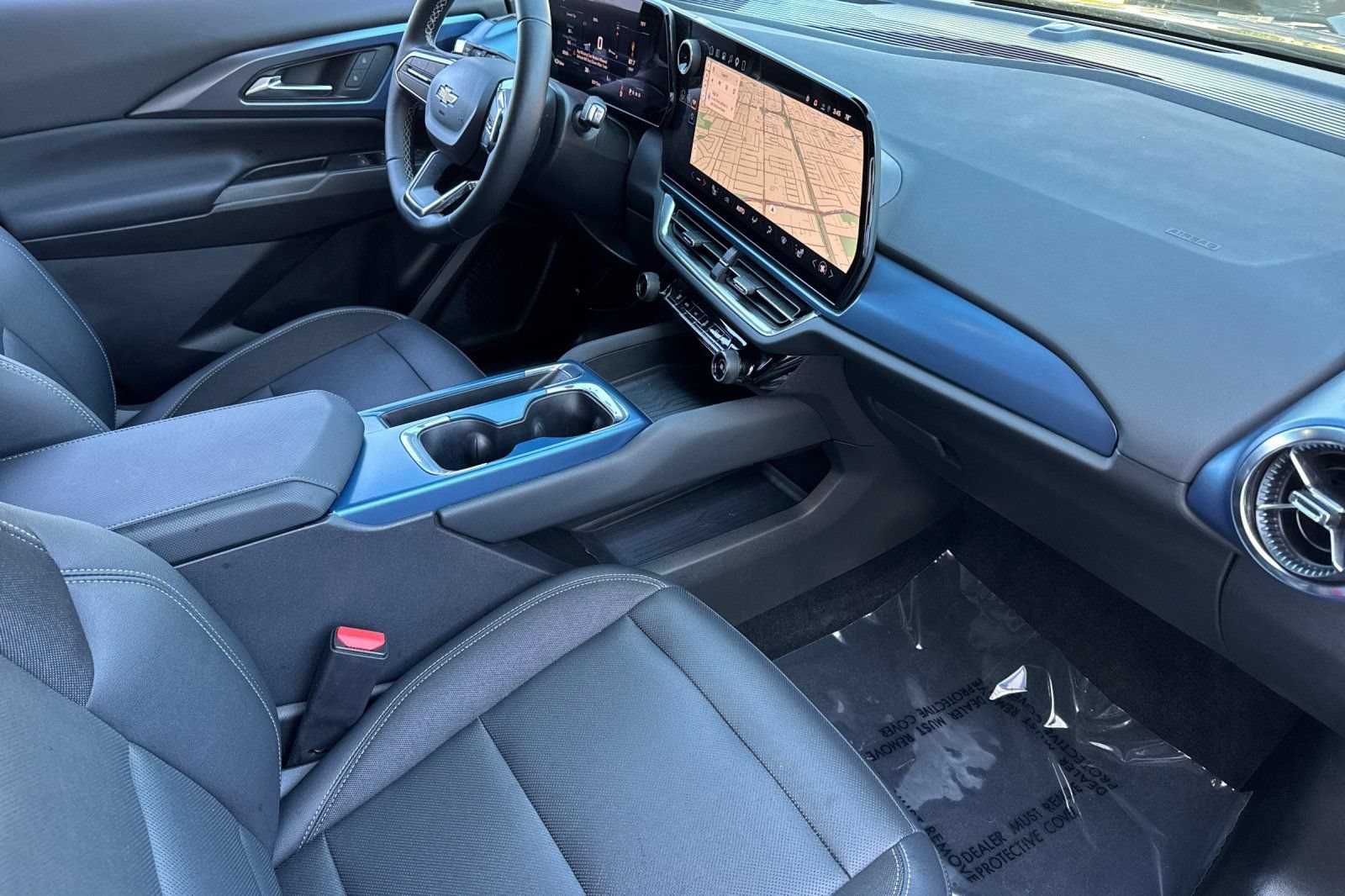 Used 2024 Chevrolet Equinox EV LT FWD image 19