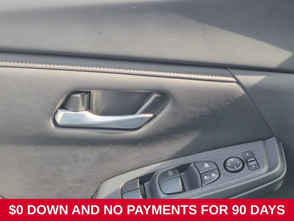 Used 2025 Nissan Sentra SV FWD image 13