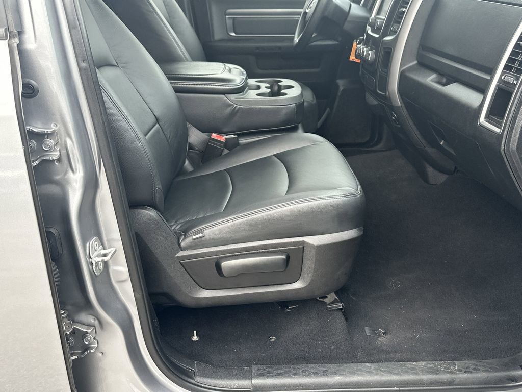 Used 2021 RAM 1500 Classic SLT image 14