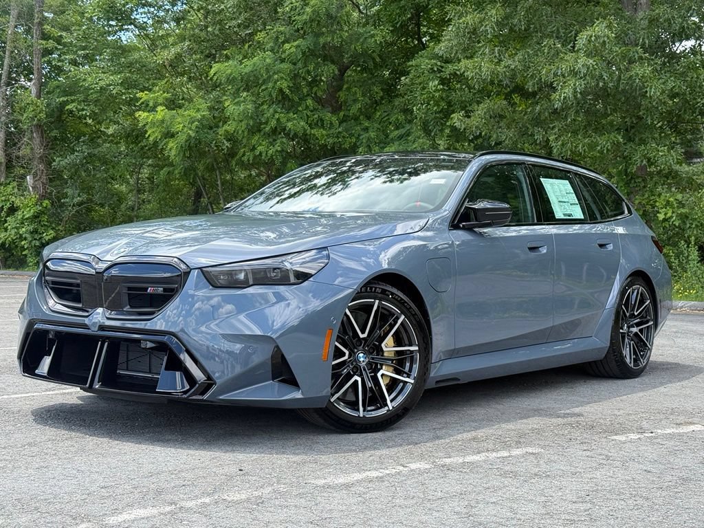 New 2027 BMW M5 Touring