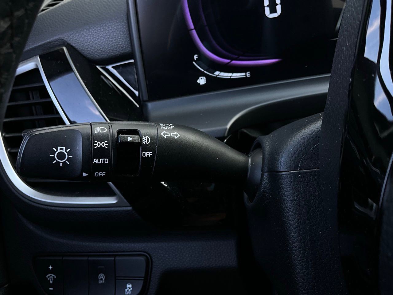 Used 2025 Kia Seltos S image 36