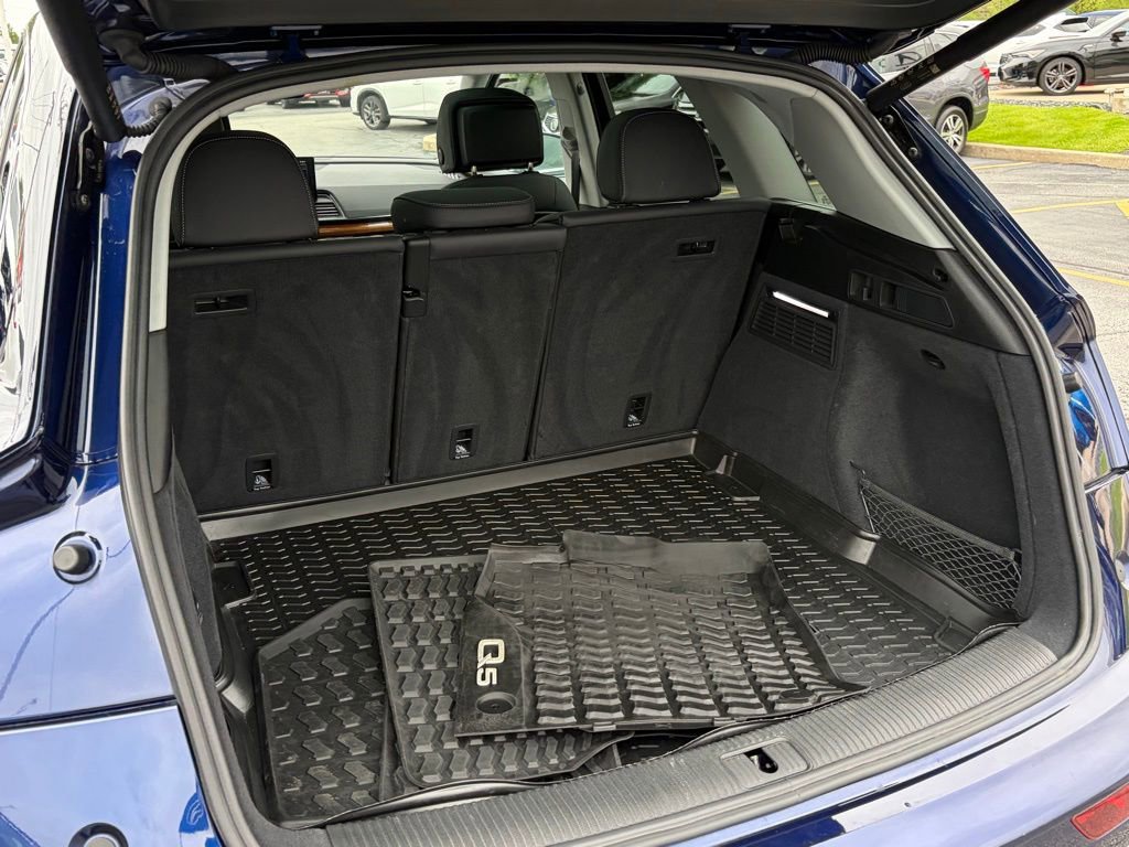 Used 2023 Audi Q5 2.0T Premium w/ Convenience Package AWD/4WD image 33