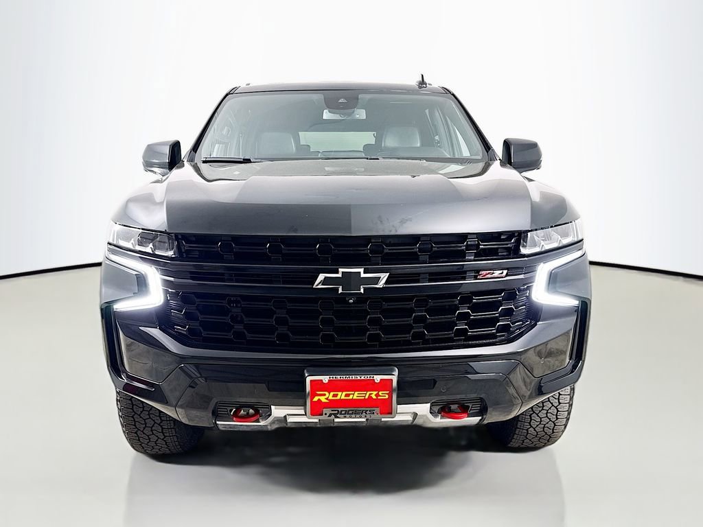 Used 2023 Chevrolet Suburban Z71 w/ Luxury Package AWD/4WD image 2