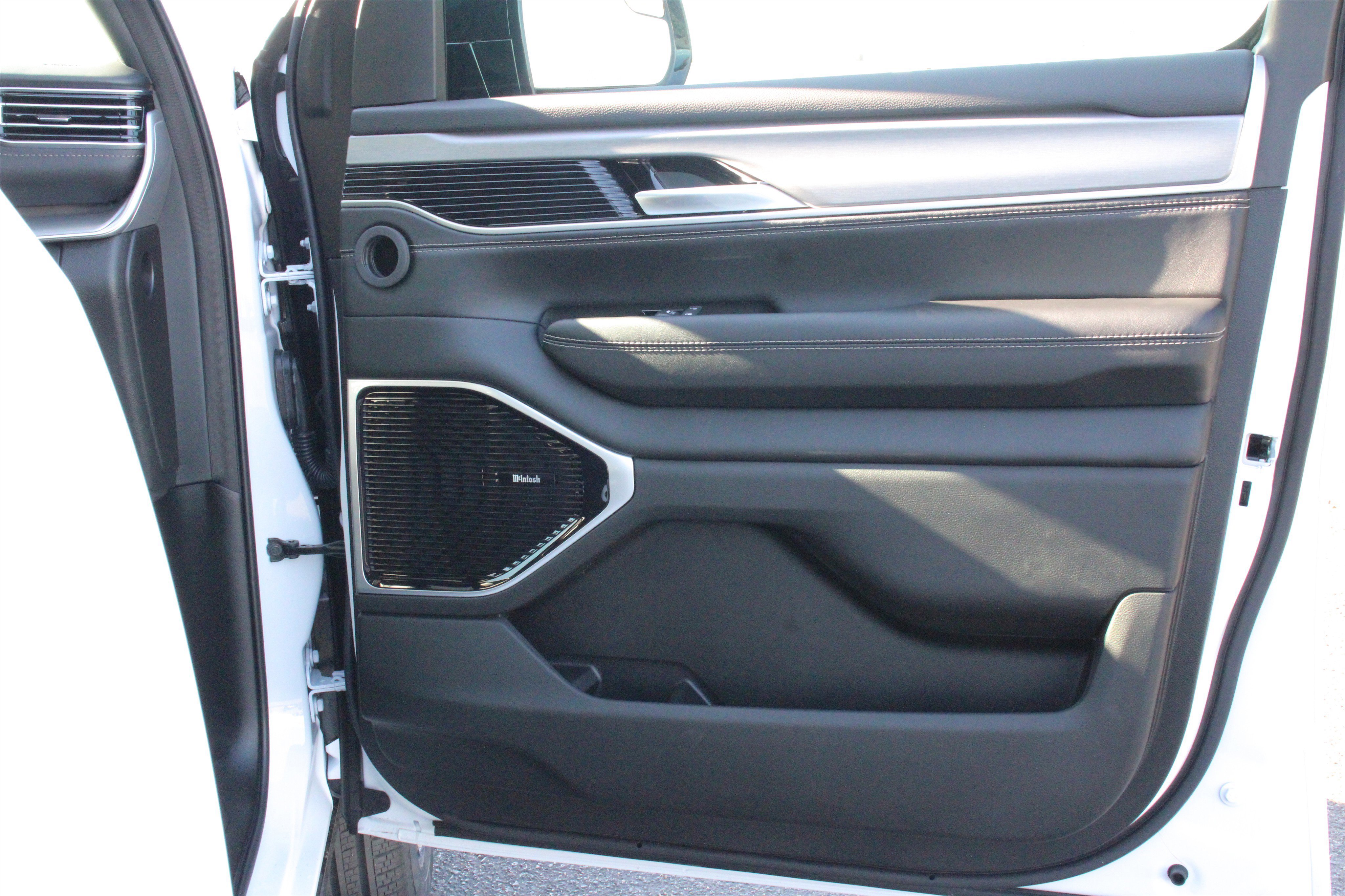 New 2026 Jeep Grand Wagoneer L Limited image 35