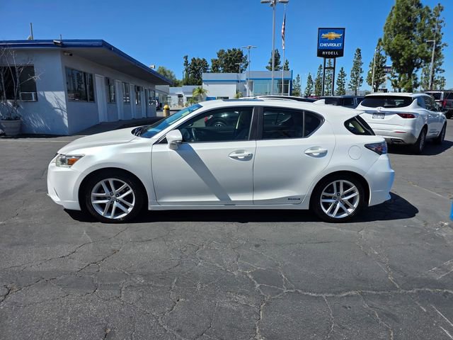 Used 2017 Lexus CT 200h w/ Seat Comfort Package image 4