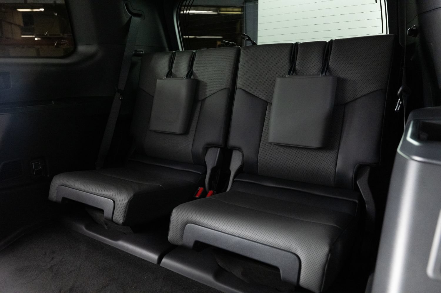 Used 2025 Lexus GX 550 w/ Cold Area Package AWD/4WD image 26