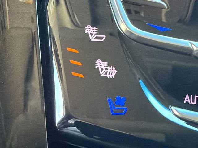 Used 2016 Cadillac Escalade Premium image 32