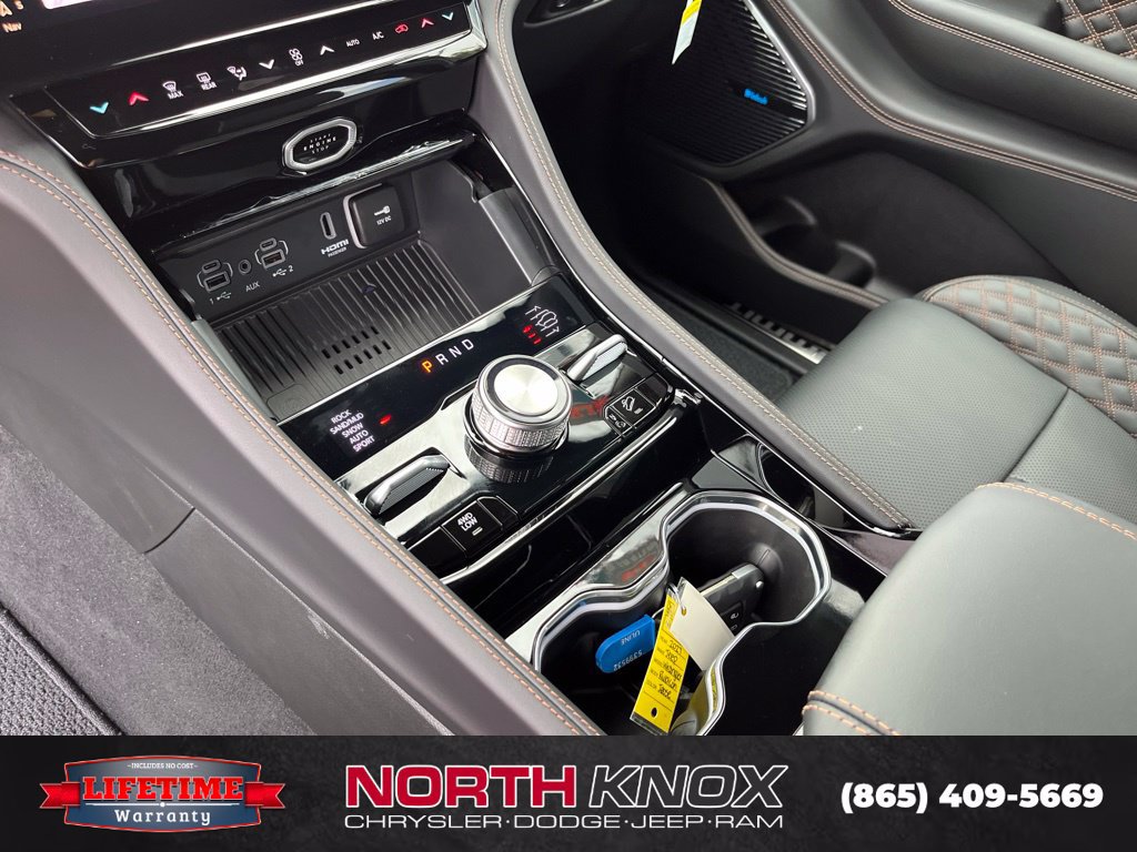 New 2027 Jeep Grand Cherokee L Summit AWD/4WD image 13