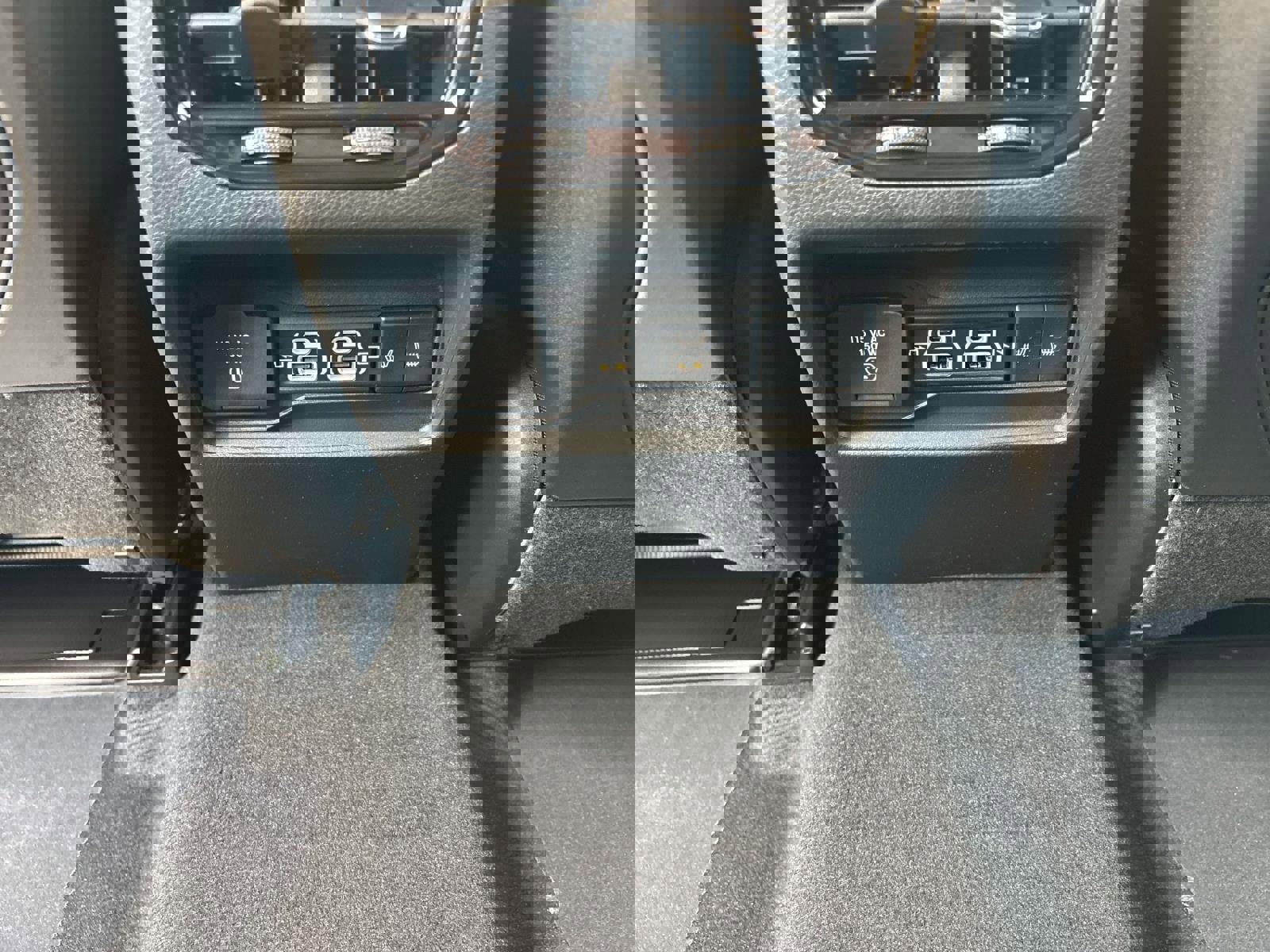 New 2025 Jeep Grand Cherokee Limited w/ Black Appearance Package image 7