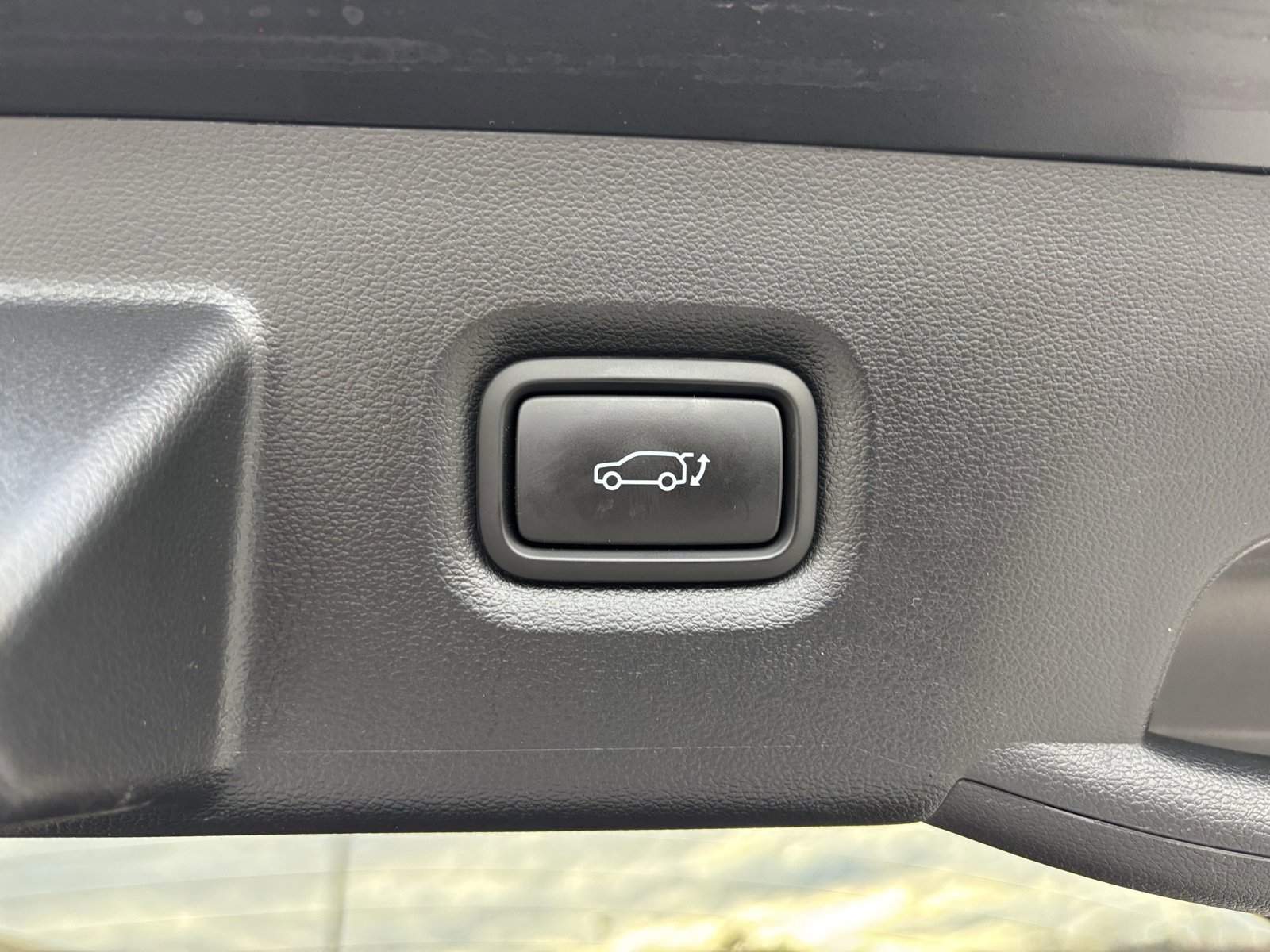 Certified 2022 Hyundai Ioniq 5 Limited w/ Cargo Package image 22