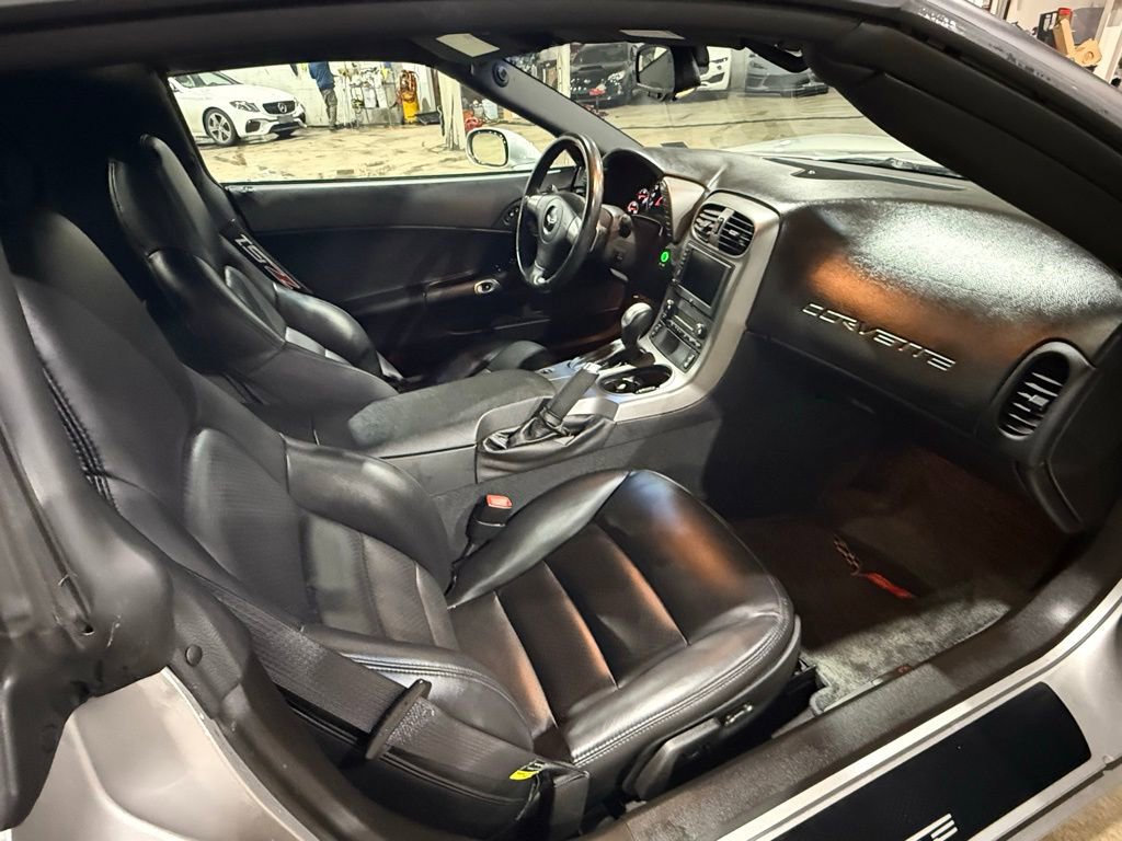 Used 2006 Chevrolet Corvette Coupe w/ Preferred Equipment Group image 11